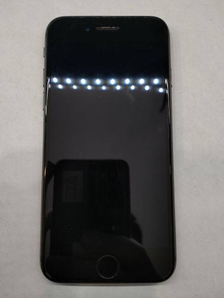 Купить Apple iPhone 8 Plus 64GB в Екатеринбург за 6800 руб.