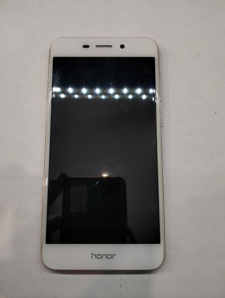 Купить Honor 6C Pro 3/32GB (JMM-L22) Duos в Екатеринбург за 1850 руб.