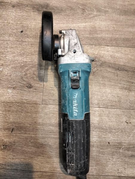 Купить Makita GA5092 в Екатеринбург за 7150 руб.