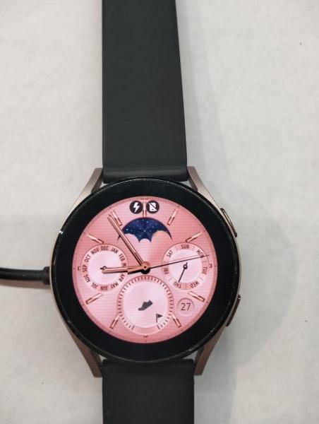 Купить Samsung Galaxy Watch 4 40 mm (SM-R860/N) с СЗУ в Екатеринбург за 3400 руб.