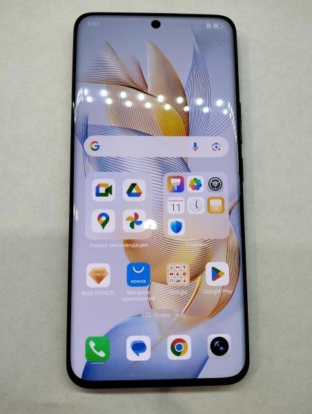 Купить Honor 90 8/256GB (REA-NX9) Duos в Екатеринбург за 19300 руб.