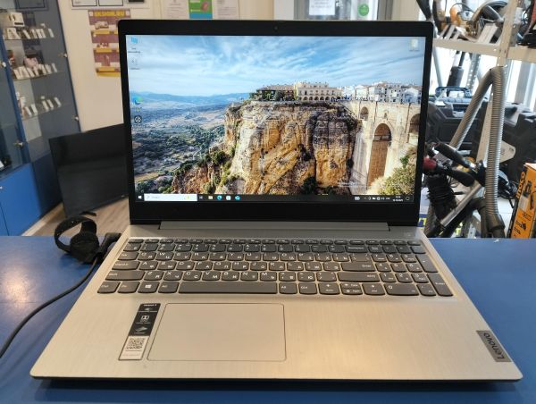 Купить Lenovo IdeaPad 3 15ADA05 81W1017URE в Екатеринбург за 14900 руб.