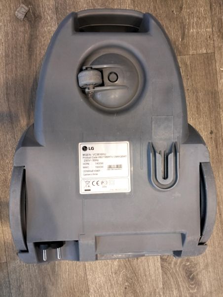 Купить LG VC3816RU в Екатеринбург за 1100 руб.