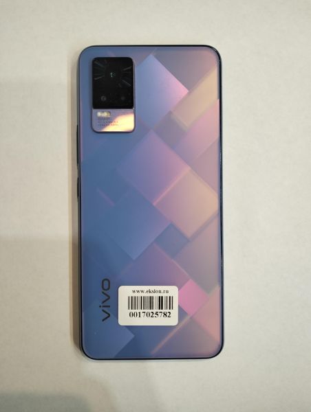 Купить Vivo V21e 8/128GB (V2061) Duos в Екатеринбург за 6900 руб.