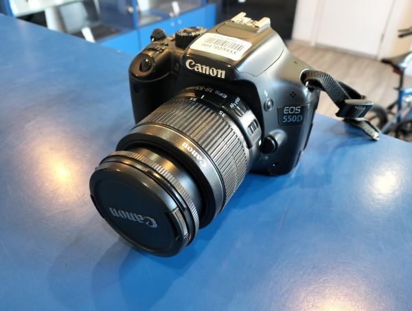 Купить Canon EOS 550D body с СЗУ в Екатеринбург за 6900 руб.