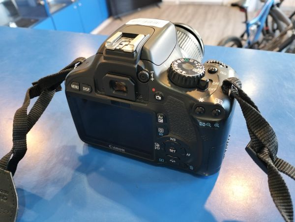 Купить Canon EOS 550D body с СЗУ в Екатеринбург за 6900 руб.
