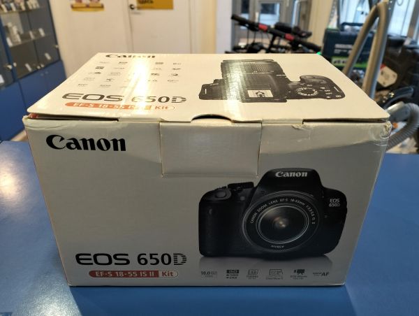 Купить Canon EOS 650D kit (DS126371) с СЗУ в Екатеринбург за 18500 руб.