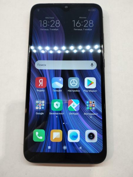 Купить Xiaomi Redmi 7 3/32GB (M1810F6LG) Duos в Екатеринбург за 2700 руб.