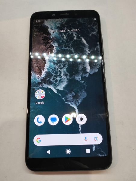 Купить Xiaomi Mi A2 4/32GB (M1804D2SG) Duos в Екатеринбург за 3500 руб.