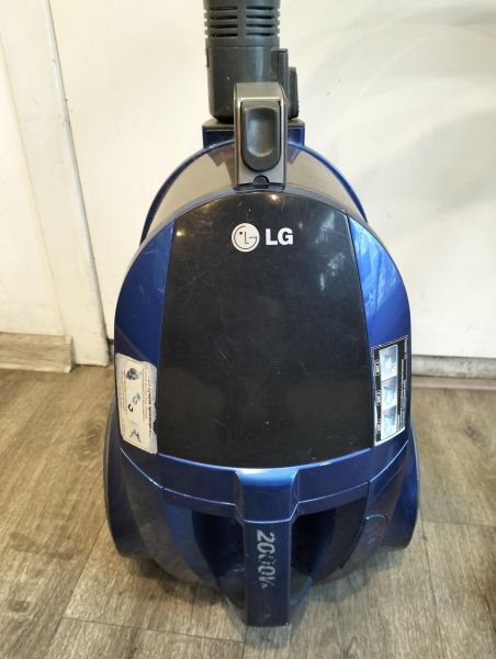 Купить LG VK75304HY в Екатеринбург за 900 руб.