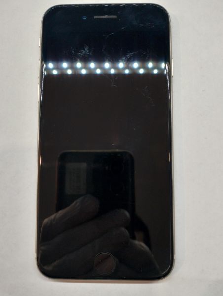 Купить Apple iPhone SE 3rd gen. 2022 64GB в Екатеринбург за 14200 руб.