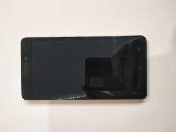 Купить Lenovo Vibe P1m (P1ma40) Duos в Екатеринбург за 1200 руб.