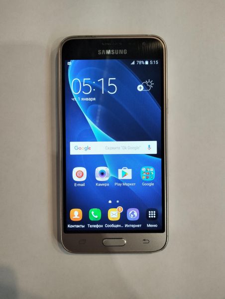 Купить Samsung Galaxy J3 2016 (J320F) Duos в Екатеринбург за 1400 руб.