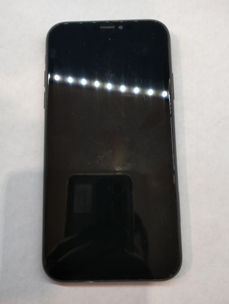 Купить Apple iPhone XR 64GB в Екатеринбург за 8100 руб.