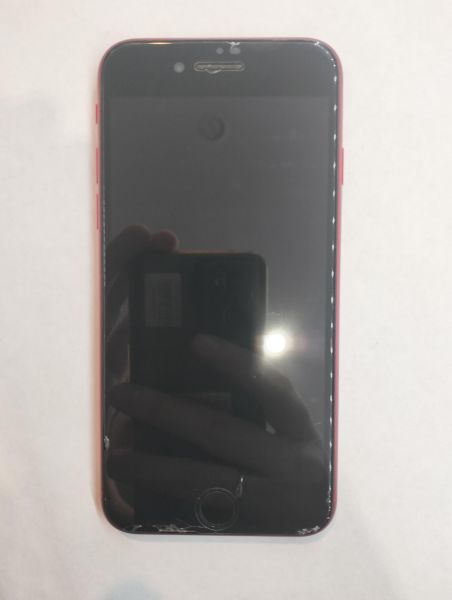 Купить Apple iPhone SE 2nd gen. 2020 64GB в Екатеринбург за 5900 руб.