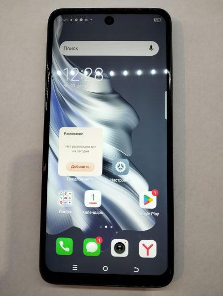 Купить TECNO Spark 20 8/128GB (KJ5n) Duos в Екатеринбург за 6700 руб.