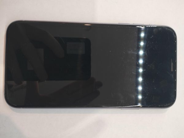 Купить Apple iPhone 8 64GB в Екатеринбург за 3900 руб.