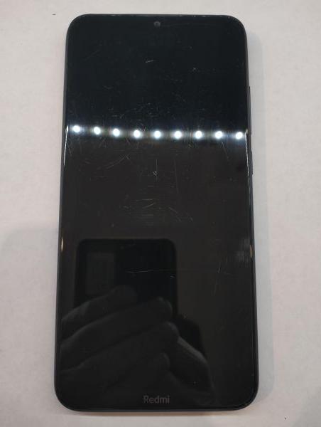 Купить Xiaomi Redmi 8 4/64GB (M1908C3IG) Duos в Екатеринбург за 3300 руб.