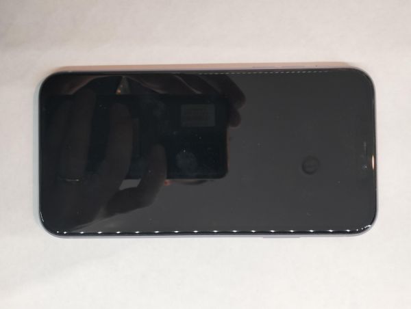 Купить Apple iPhone 11 128GB в Екатеринбург за 12400 руб.