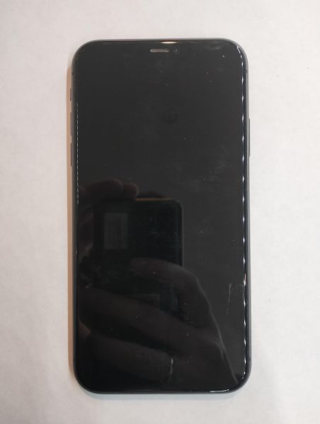 Купить Apple iPhone 11 64GB в Екатеринбург за 8900 руб.