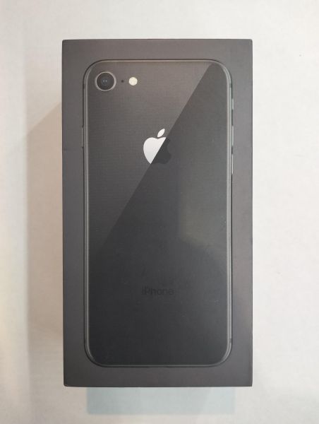 Купить Apple iPhone 8 64GB в Екатеринбург за 4900 руб.