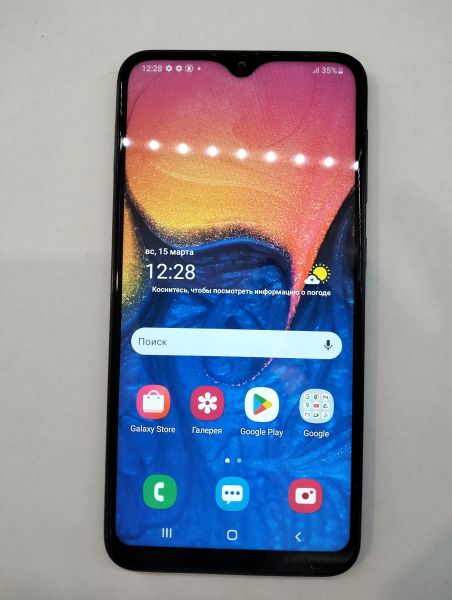 Купить Samsung Galaxy A10 2019 2/32GB (A105F) Duos в Екатеринбург за 2600 руб.