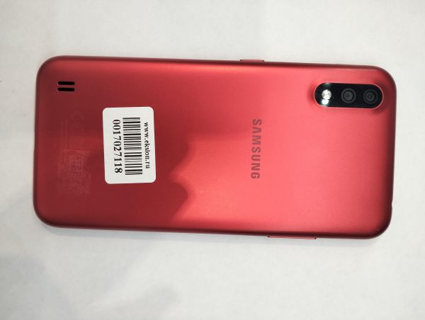 Купить Samsung Galaxy A01 (A015F/DS) Duos в Екатеринбург за 2400 руб.