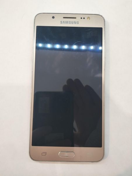 Купить Samsung Galaxy J5 2016 (J510FN) Duos в Екатеринбург за 1600 руб.