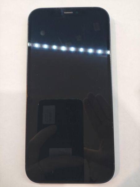 Купить Apple iPhone 12 64GB в Екатеринбург за 13400 руб.
