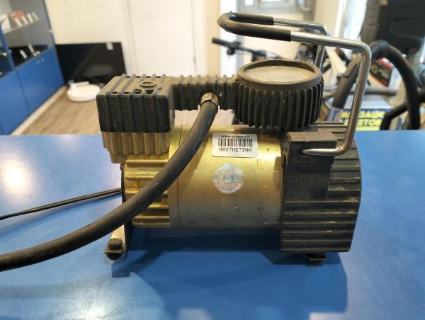 Купить Китайский или без модели автомобильный компрессор в Екатеринбург за 500 руб.