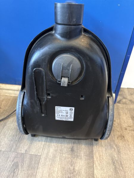 Купить Philips FC9350 в Екатеринбург за 800 руб.