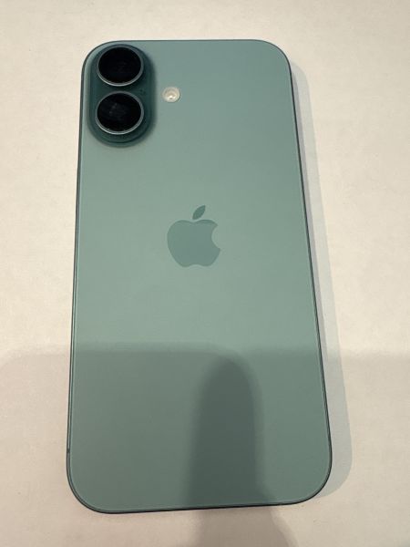 сотовый телефон Apple iPhone 16 256GB в Екатеринбург