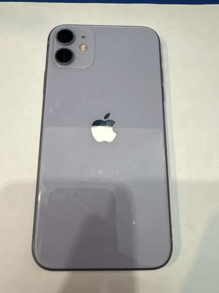 Купить Apple iPhone 11 64GB в Екатеринбург за 10000 руб.