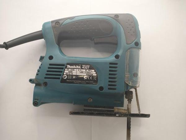 электролобзик Makita 4327 в Екатеринбург