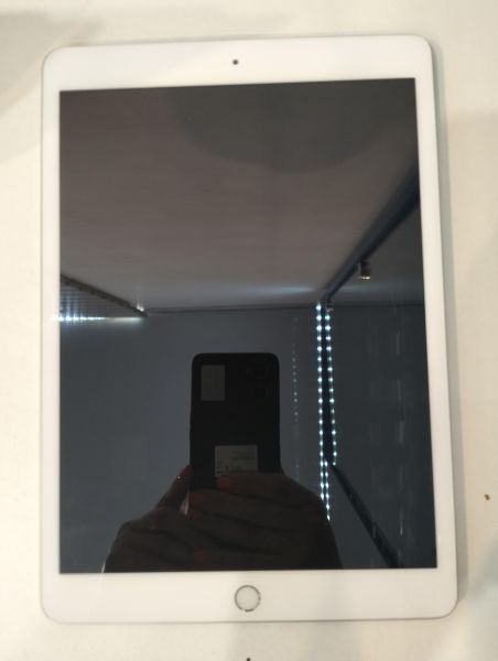 планшет Apple iPad 7 2019 128GB (A2197 MW792) (без SIM) в Екатеринбург