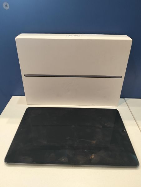 планшет Apple iPad Air 3 2019 64GB (A2152) (без SIM) в Екатеринбург