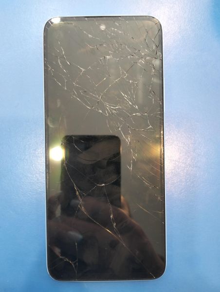 сотовый телефон Xiaomi Redmi 12 8/256GB (23053RN02Y) Duos в Томск