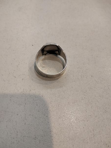 серебряное кольцо Кольцо серебро 925 3,20g, вес изделия 3.2g, размер 19, 00 нет камней в Томск