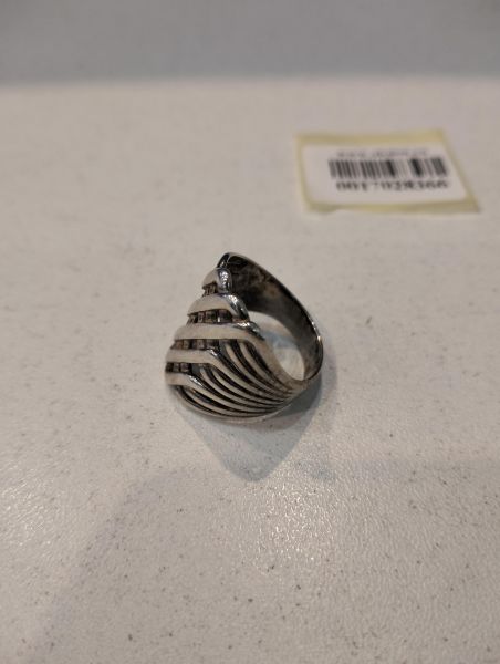 серебряное кольцо Кольцо серебро 925 5,61g, вес изделия 5.61g, размер 17, нет камней в Екатеринбург