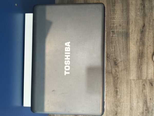 ноутбук Toshiba Satellite C660-1TM (15.6/B940/4GB/320GB/Intel-HD) в Томск