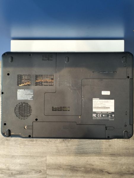 ноутбук Toshiba Satellite C660-1TM (15.6/B940/4GB/320GB/Intel-HD) в Томск