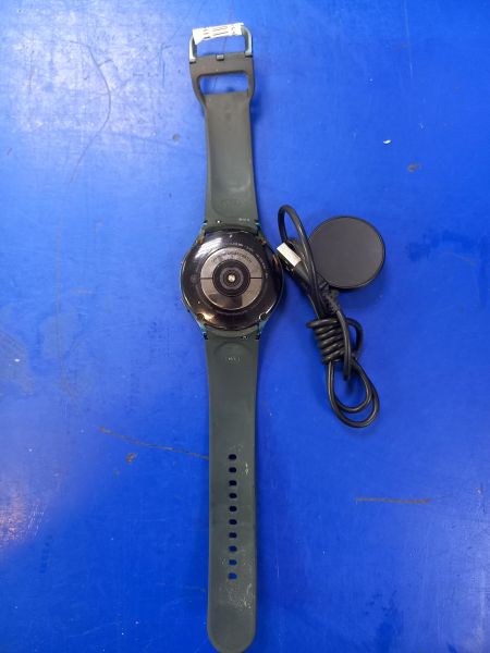 Купить Samsung Galaxy Watch 4 44 mm (SM-R870/N) с СЗУ в Хабаровск за 5549 руб.