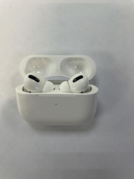 Купить Apple AirPods Pro (A2083, A2084) в Хабаровск за 3349 руб.