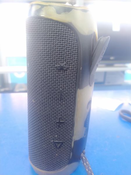 Купить JBL Flip 4 в Хабаровск за 2999 руб.