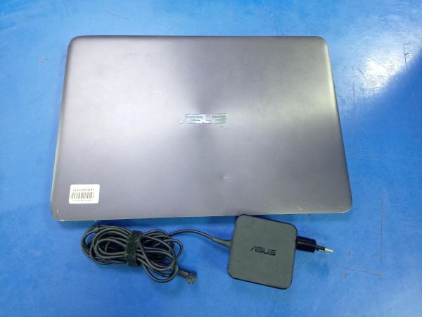 Купить ASUS ZenBook UX305F (SSD 480 GB) в Хабаровск за 9699 руб.