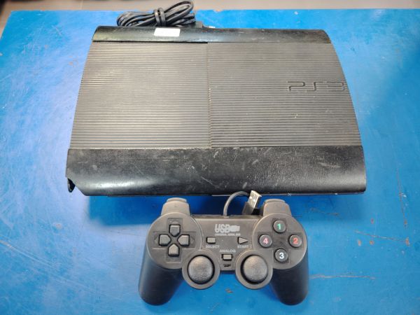 Купить Sony PlayStation 3 Super Slim 512GB (CECH-4308A) в Хабаровск за 5200 руб.