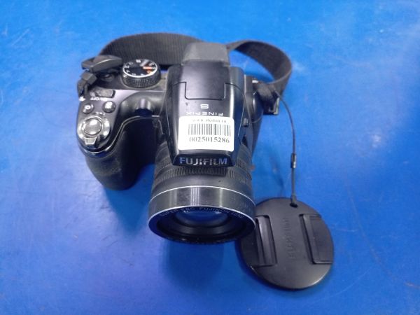 Купить Fujifilm FinePix S4300 (СЗУ не требуется) в Хабаровск за 1549 руб.