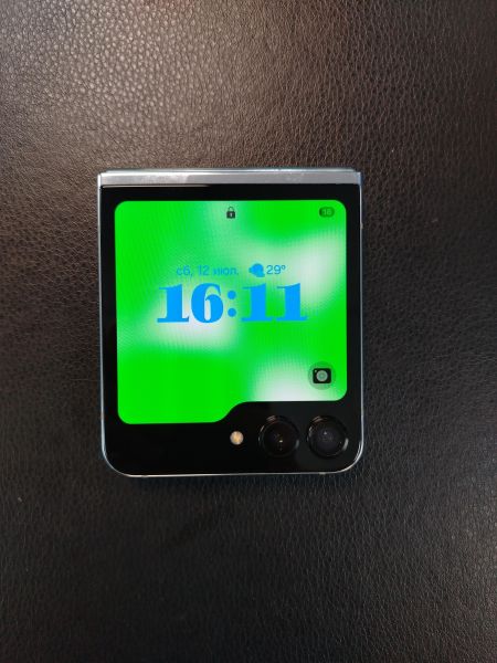 Купить Samsung Galaxy Z Flip 5 8/256GB (F731B) Duos в Хабаровск за 26150 руб.
