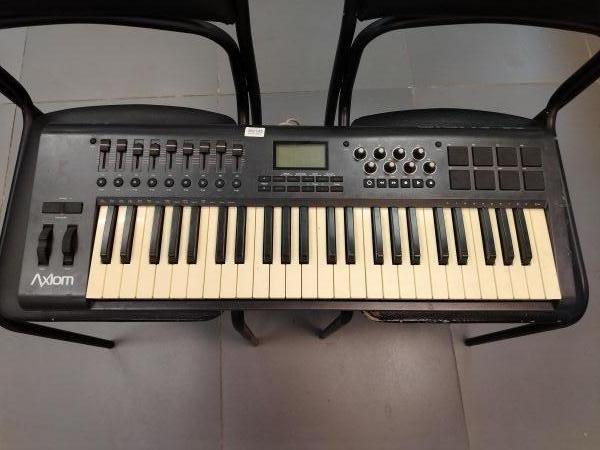 Купить M-Audio Axiom Mark II 49 в Хабаровск за 13300 руб.