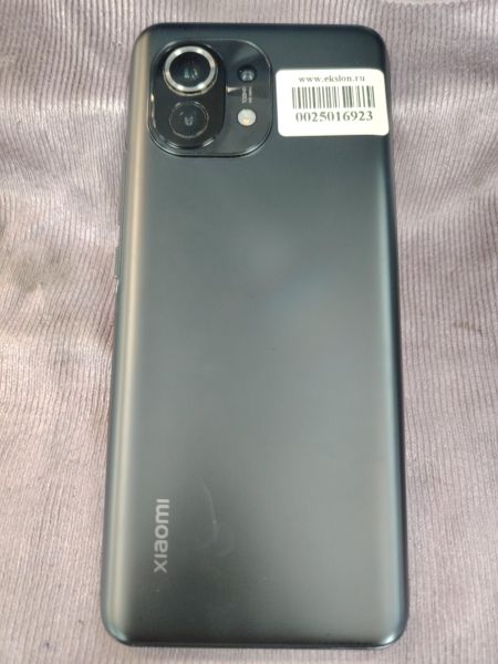 Купить Xiaomi Mi 11 8/128GB (M2011K2G) Duos в Хабаровск за 17700 руб.
